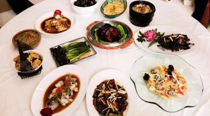 谢霆锋有十二道锋味,黄湾推出了十二道“仙味”,道道都很想吃呢(咽口水ing~)
