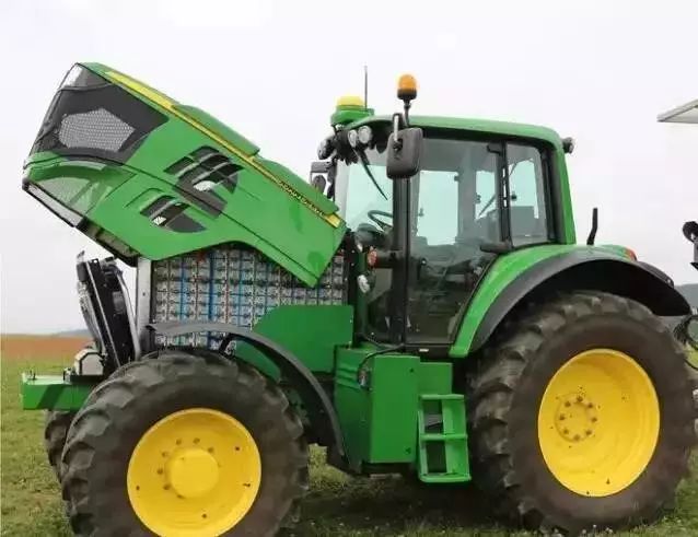 电动拖拉机在美国投入农业生产,20年内,机器人将彻底改变农业生产