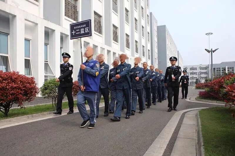 唯一纳入全国第五批试点的监狱长成什么样?