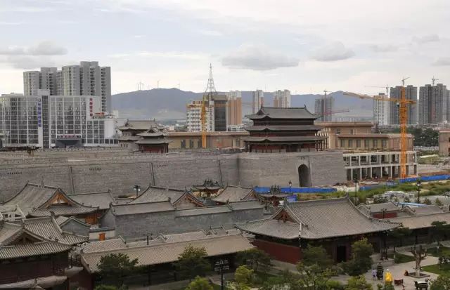 2014年8月23日,山西大同市,正在改造中的大同市。CFP供图