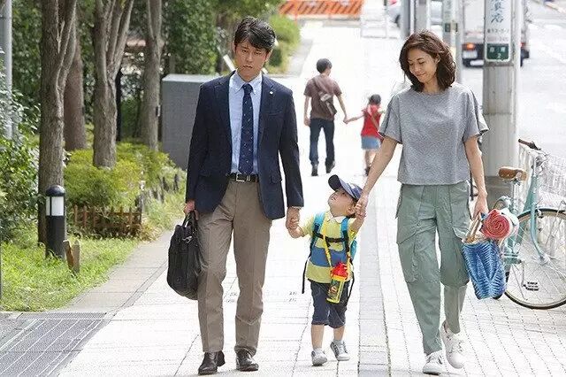《营业部长 吉田奈津子》剧照