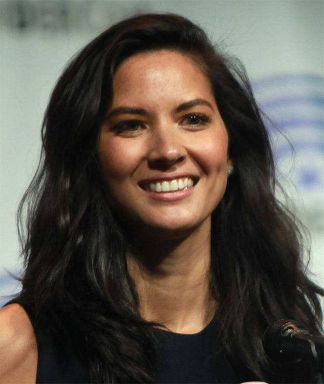 《X战警:天启》中“灵蝶”扮演者Olivia Munn,母亲是越南华侨