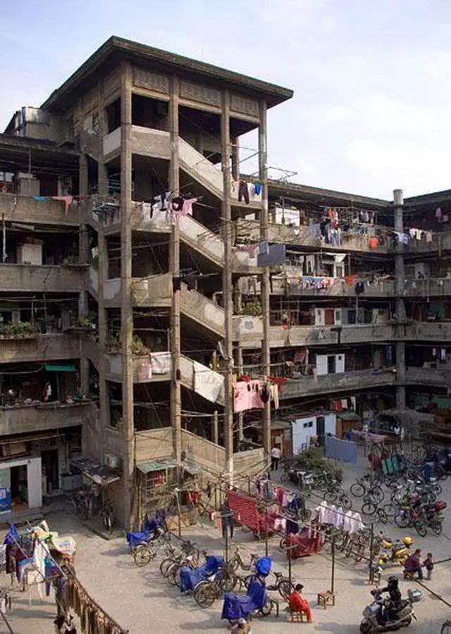 始建于20世纪二三十年代,现已成为文保单位的上海隆昌公寓