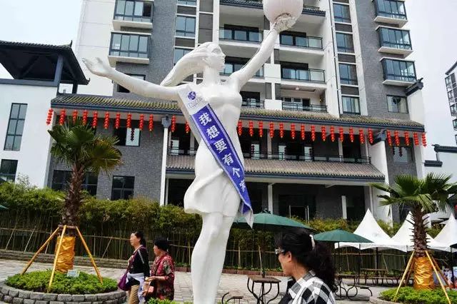 资料图:楼盘广告