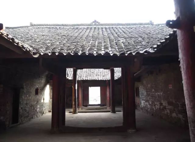位于涟源市金石镇的谢振定故居“乐恺堂”(作者供图)