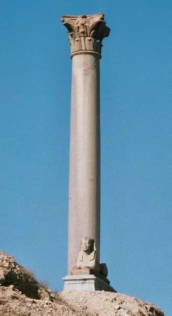 庞贝柱,埃及亚历山大城为数不多的罗马时代遗迹
