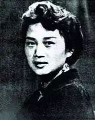 褚问鹃