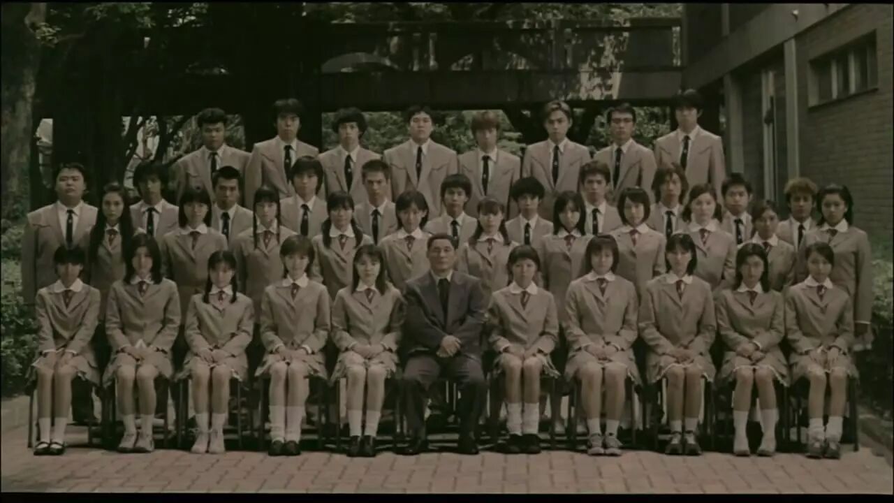 【血腥暴力】《大逃杀》2001 北野武 日本经典人性黑暗片!