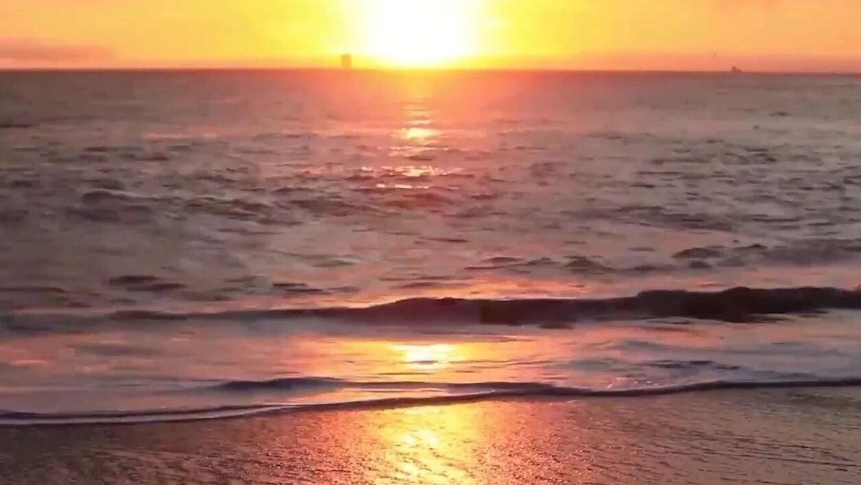 用音乐传递问候，周二快乐！