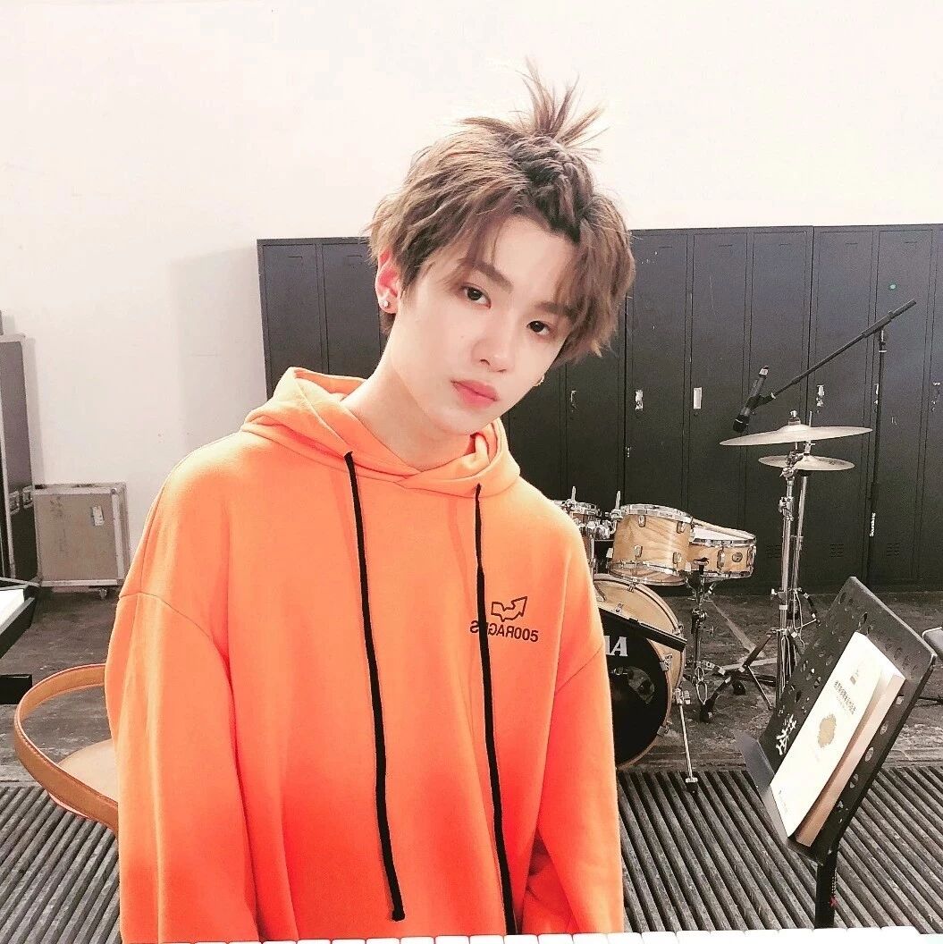 黄明昊:沿途皆是星光