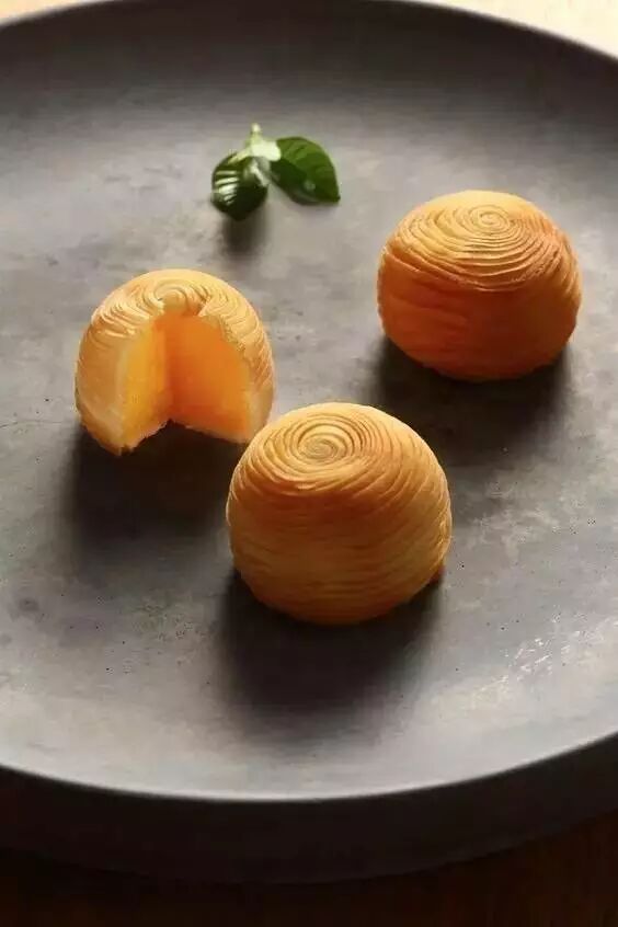 【给跪】外籍人士的月饼居然长这种！和咱的较之，你讨厌别的呢？