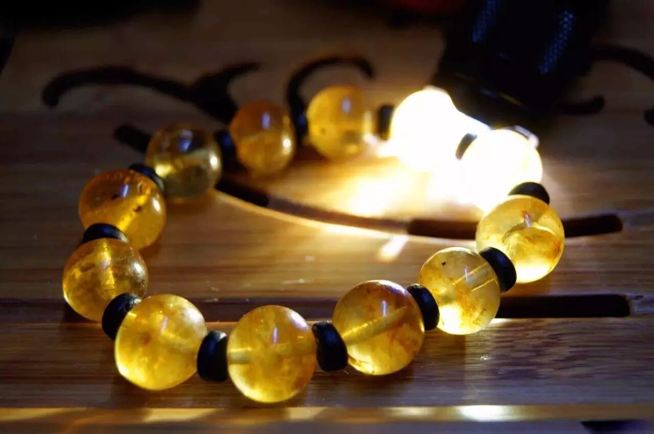 怀孕的女人适合戴哪类首饰?-怀孕期