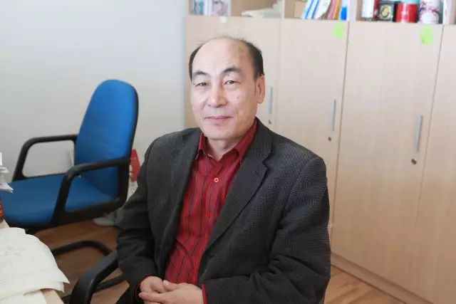 【明师引路】用数学诠释教育——记我校数学市级骨干教师杨学东