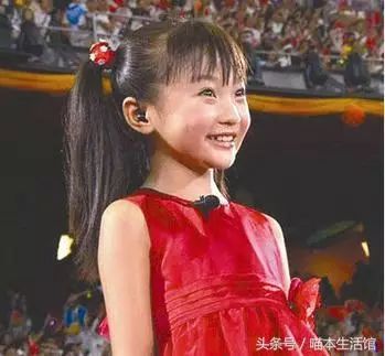 她是被亲妈毁掉的童星!如今考试失利,全网都在黑她!原来她红...