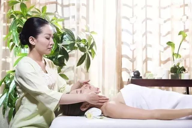 睡眠不好做肩颈，子宫肌瘤做臀部，瘦腰收腹做带脉……