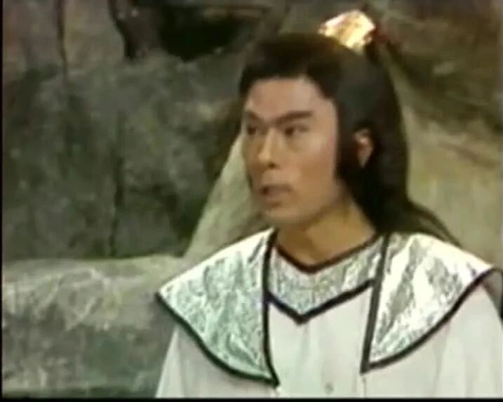 《飞花逐月》24