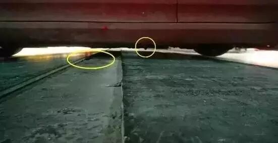 地下车库坡道坡度一般多少_下车坡度库坡道一般地面多高_下地下车库坡道坡度