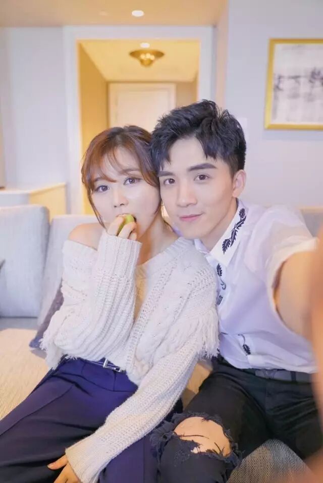 %name 一言不合就硬广，谁给你的勇气？答：美女云集、千元礼包等你领！