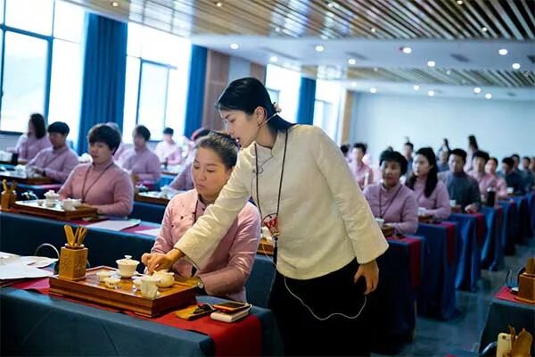 告诉您一个秘密——华莱茶学院2018招生啦