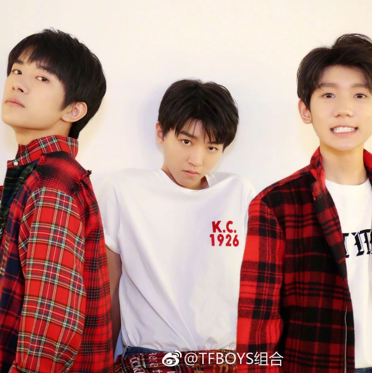 TFBOYS合体拍摄定妆照,王源和千玺形成两种状态,太可爱!