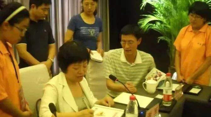 小小棋子改变孩子一生---棋后谢军谈“学生国际象棋培养与全面发展”