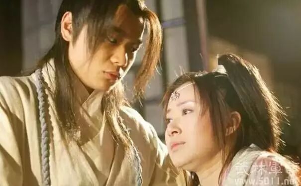 他九岁出道,曾与舒畅传绯闻,但如今发福惨变大叔,却跟...