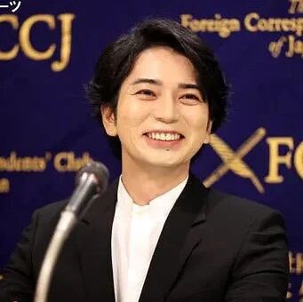 岚活动休止后松本润首次公开亮相,“我们的爱已在此…”