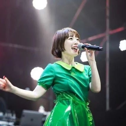 花泽香菜首次中国演唱会 演唱大热曲《恋爱循环》