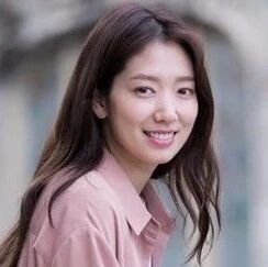 谢天谢地,朴信惠可算放弃“水光肌”了