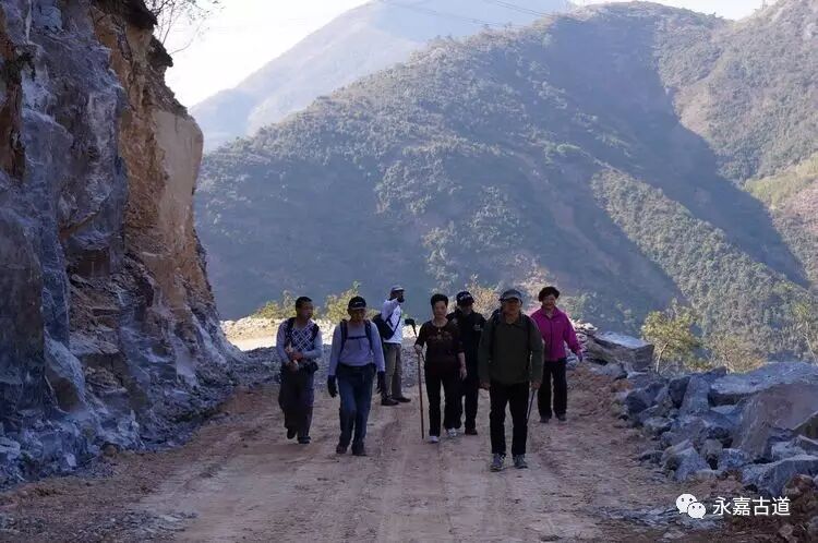 永嘉东岸的麻谷寺古道至西叶村，经行禅村，下行北岙村为终点。是一条让人身心愉悦的古道连接线路！