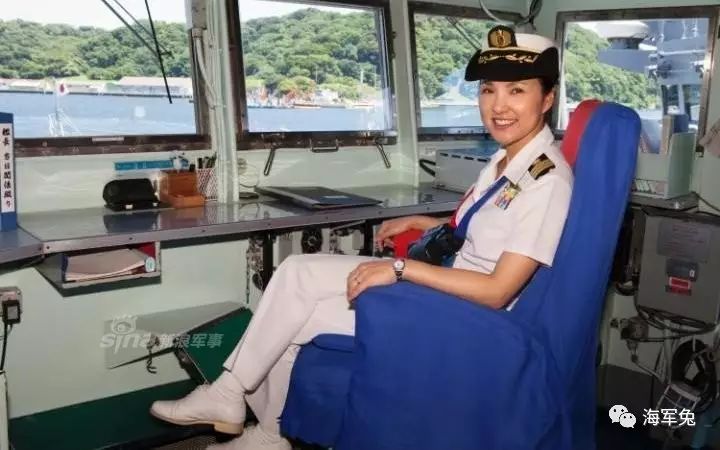 首位驅逐艦女艦長 離異至今單身 曾差點指揮軍艦撞上商船 海軍兔 微文庫