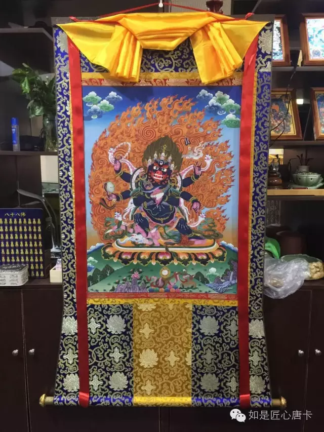 原来这才是唐卡装裱最隆重的方式! 原来这才是唐卡装裱最隆重的方式!