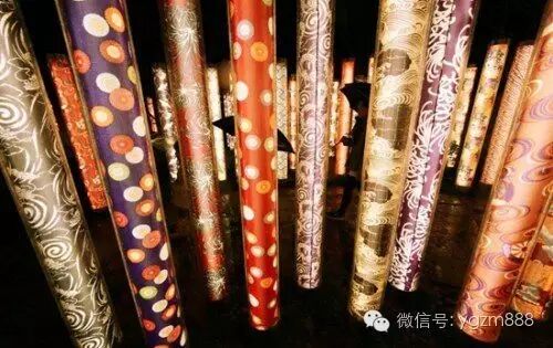 京都“光影竹林”：流光溢彩 雨夜更显唯美