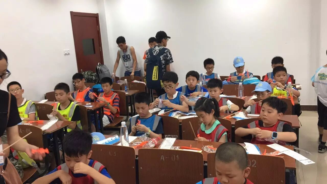 航空模型制作折叠翼弹射飞机_航空模型制作_航空模型制作教程