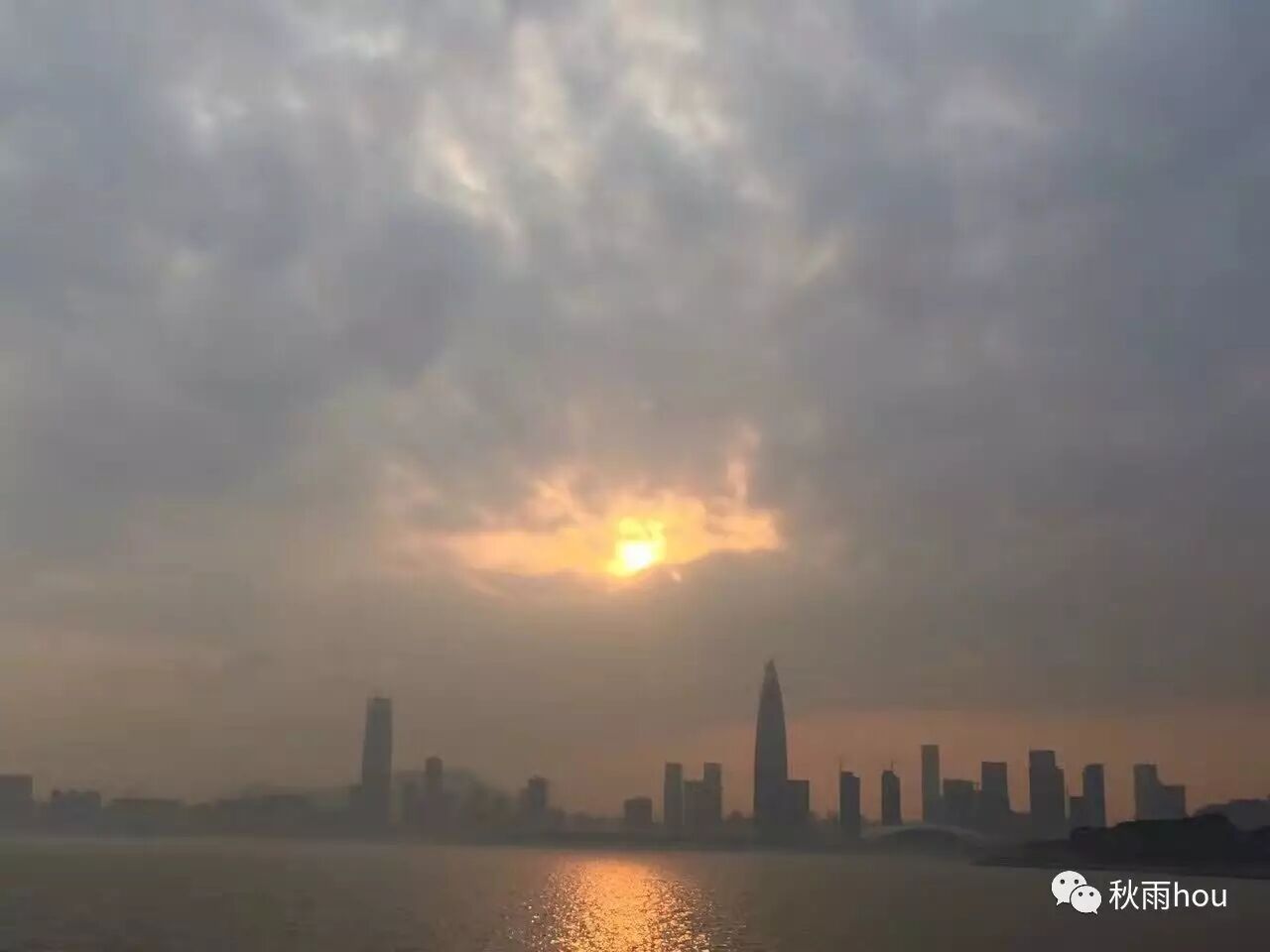 走着变稳,稳中改变