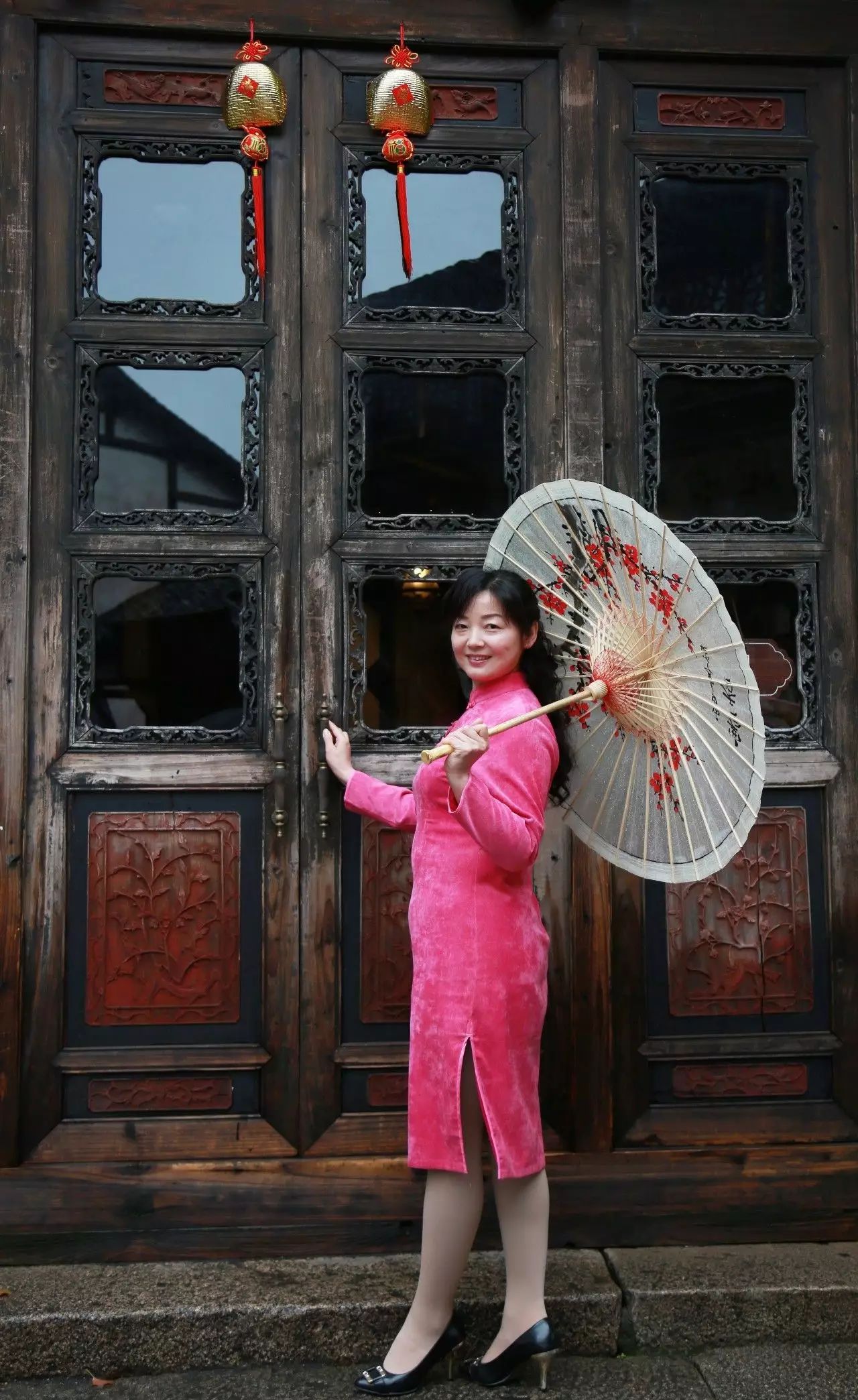神木旗袍女子烟花三月下扬州, 惊艳了整个江南!