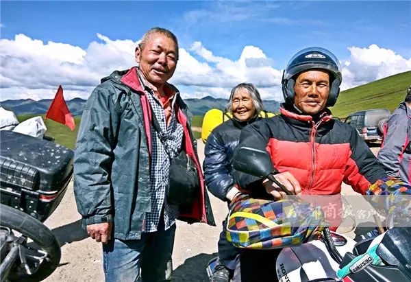 84岁老太太骑行5000公里去西藏，竟然还说扫兴！ - 24