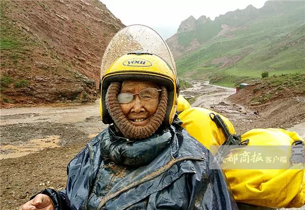 84岁老太太骑行5000公里去西藏，竟然还说扫兴！ - 21