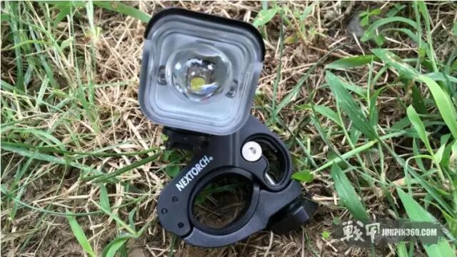 纳丽德B10（BLACK）高亮骑行车灯评测报告插图8