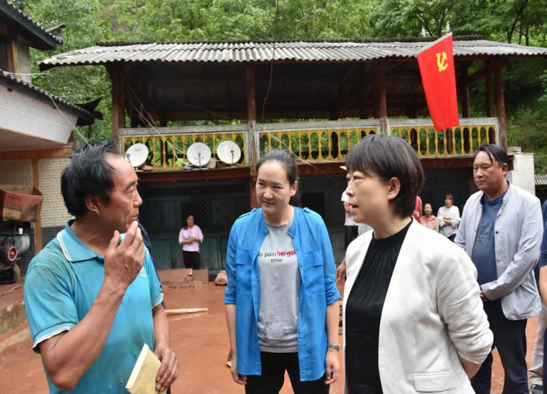 浦虹到玉龙县黎明乡调研时强调践行人民至上生命至上理念坚决打赢防汛