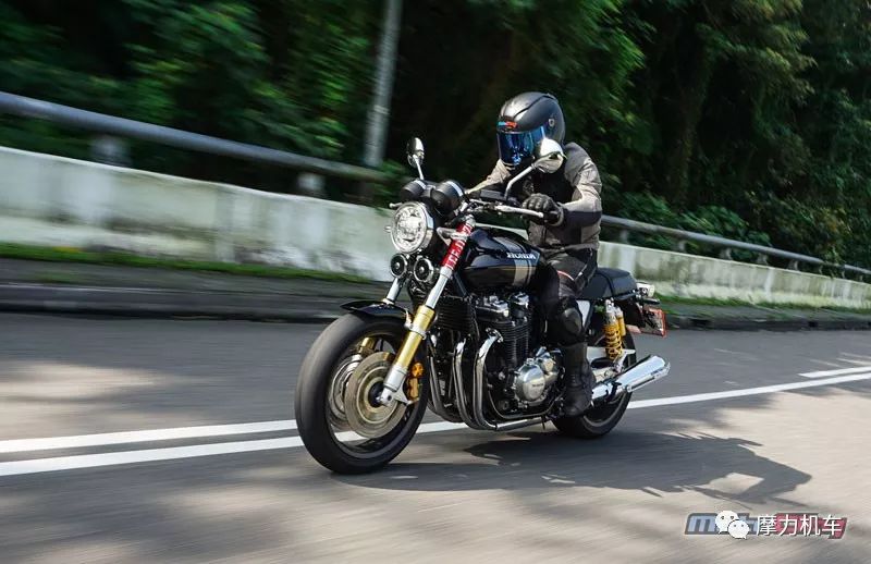 2018 本田cb1100rs 超级运动版 深度试驾