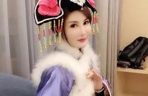 “打女”杨丽菁近照,再现古装经典造型,51岁依旧肤白貌美气质佳