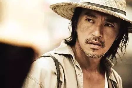 妻子两度怀孕都胎死腹中 他19年不留头发 被封 周星驰接班人!