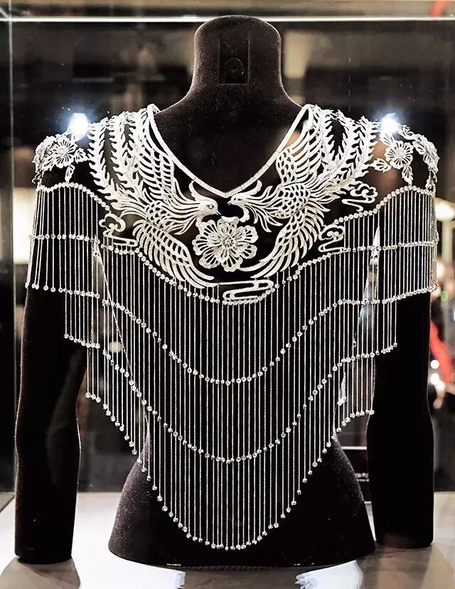 “和”系列之《霞裙月帔》