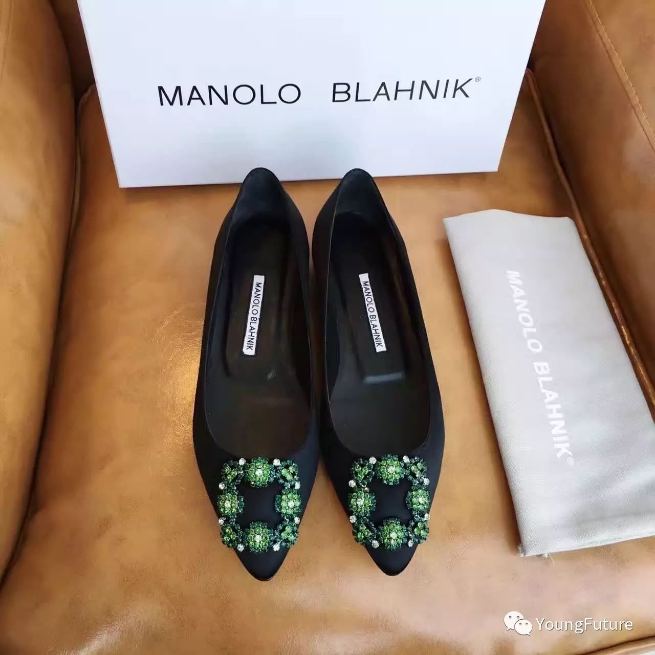 mb manolo blahnik hangisi系列彩钻平底鞋 扣子选用全施华洛世奇水钻