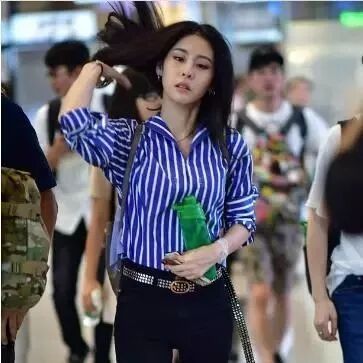 张碧晨现身机场,鼻子变化太明显,网友直呼:好吓人!