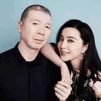 冯小刚炮轰李晨“滚出娱乐圈”, 范冰冰小声回应,网友:和谁一家,真是有点乱