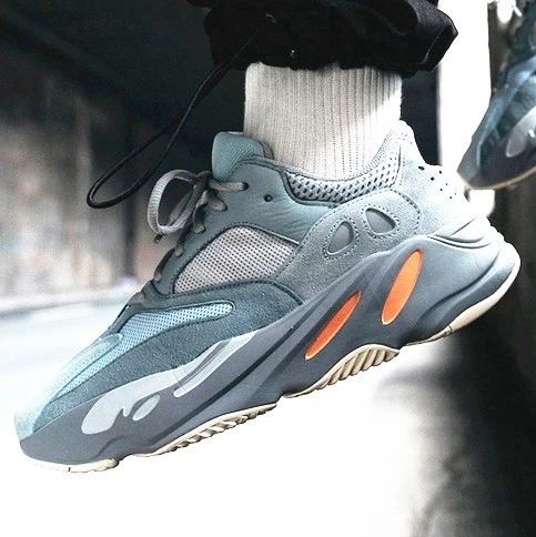 冲:Yeezy 700 新＂INERTIA＂配色Kanye亲自上脚,中国下月发售!