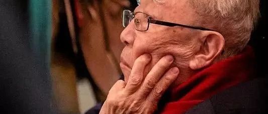 97岁外科医生创造无数个中国第一，一封信让董卿泪如雨下