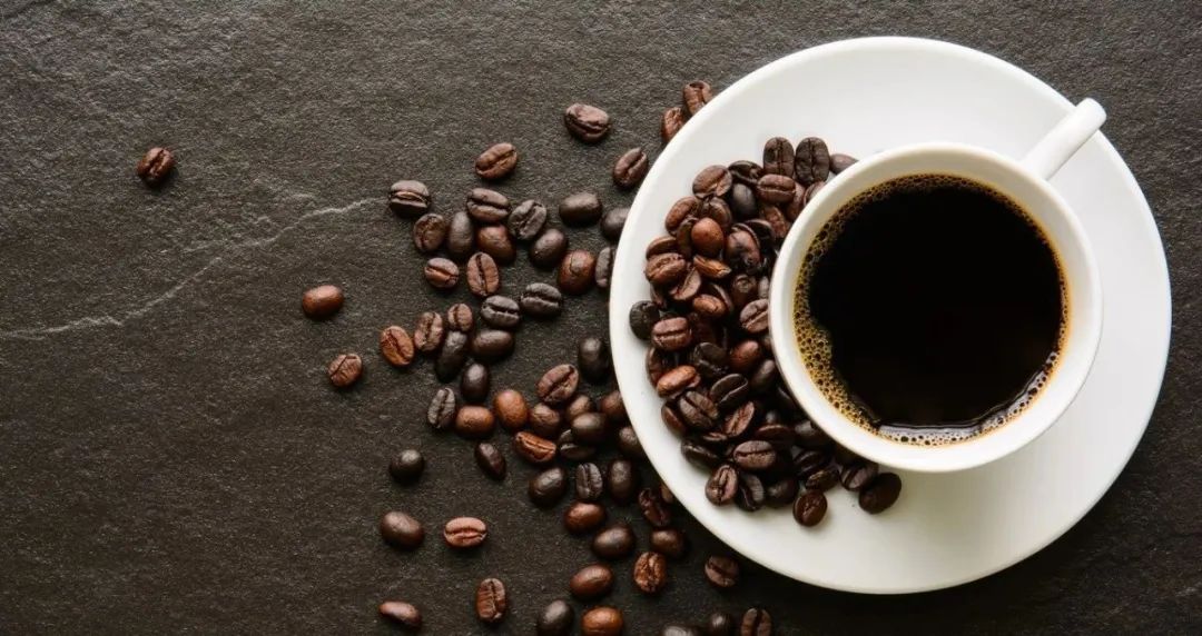 科研新发现|JAMA子刊：颠覆过往认知，咖啡不会扰乱心跳，反而能降低心律失常风险
